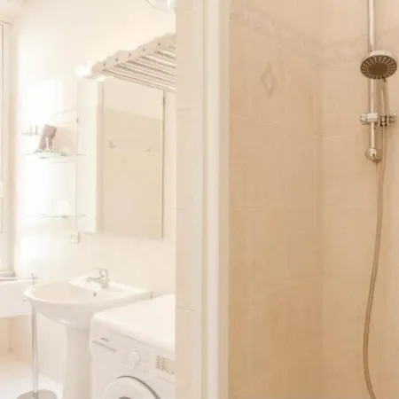 Re Di House Apartamento