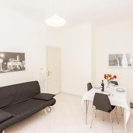 Re Di House * Rome