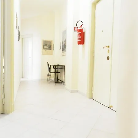 Re Di House Rome