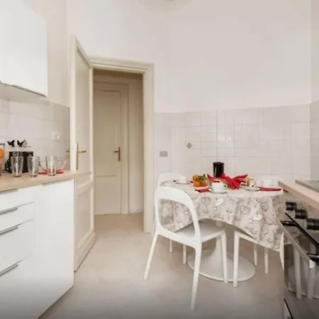 Re Di House アパート *